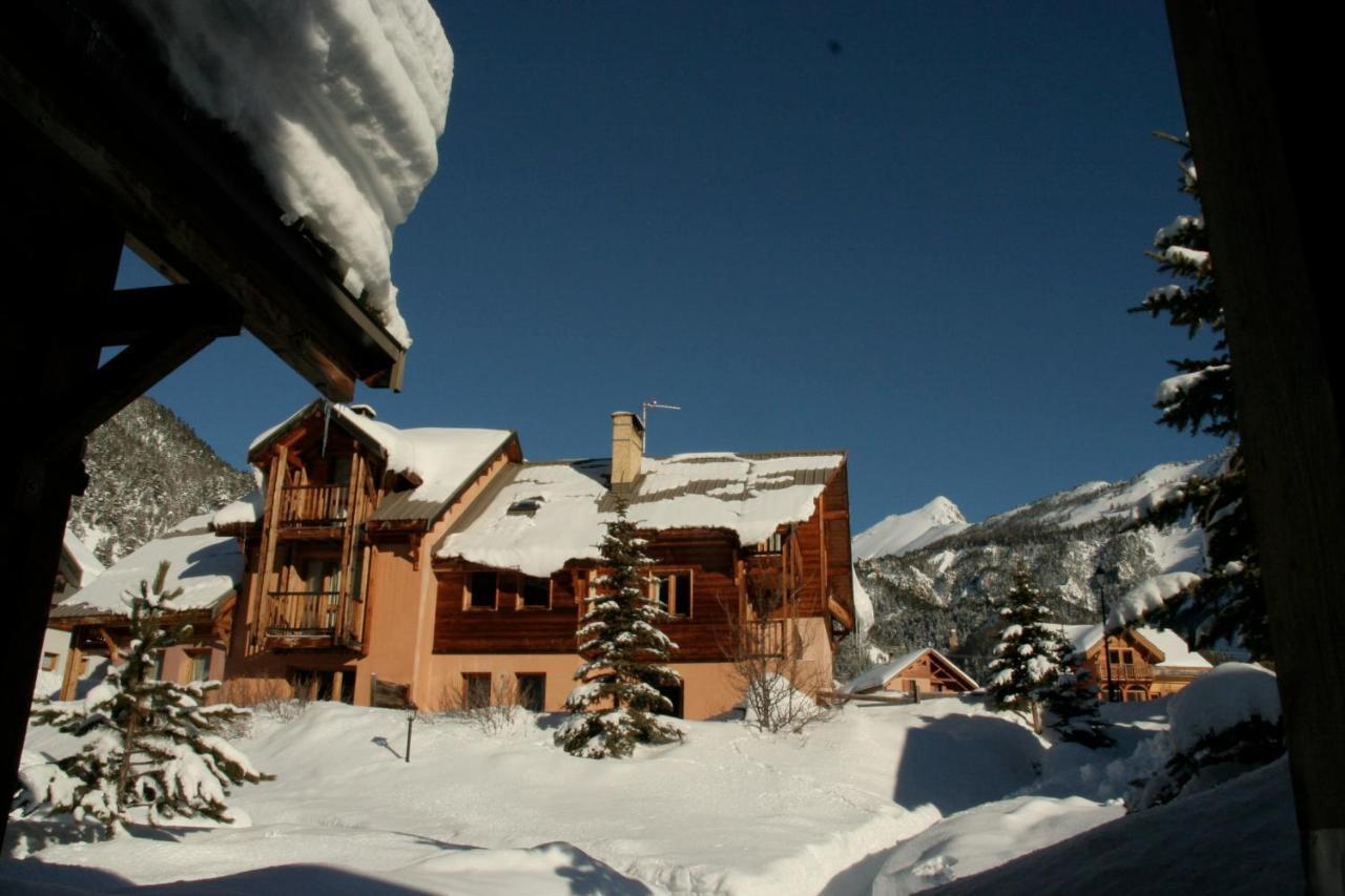 Le Leyrier Hameau Des Chazals Nevache Hautes Alpes Névache Exterior foto